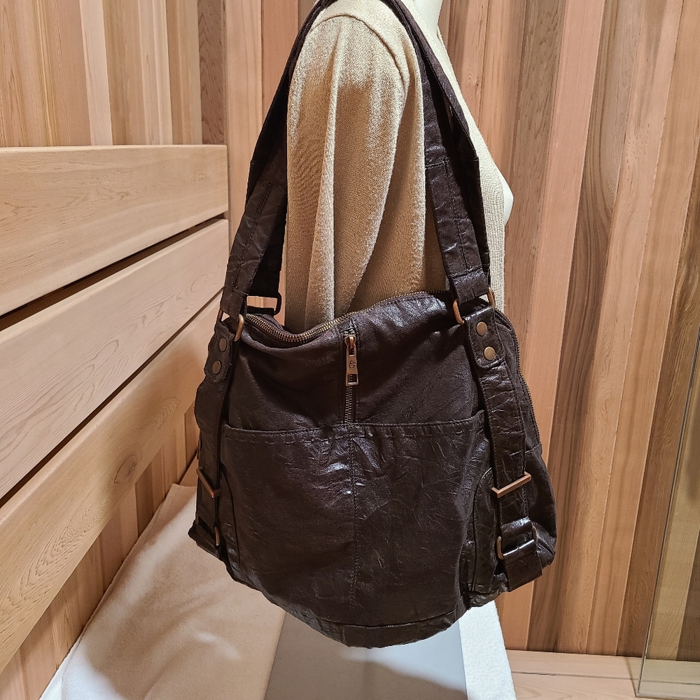 Matt&Nat vegan leather Shoulder bag/ Sz 13H, 18width, 3 bottom wide.
